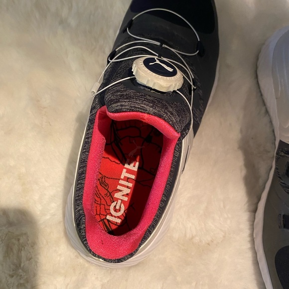 VGUC Puma golf cleats - Picture 4 of 4